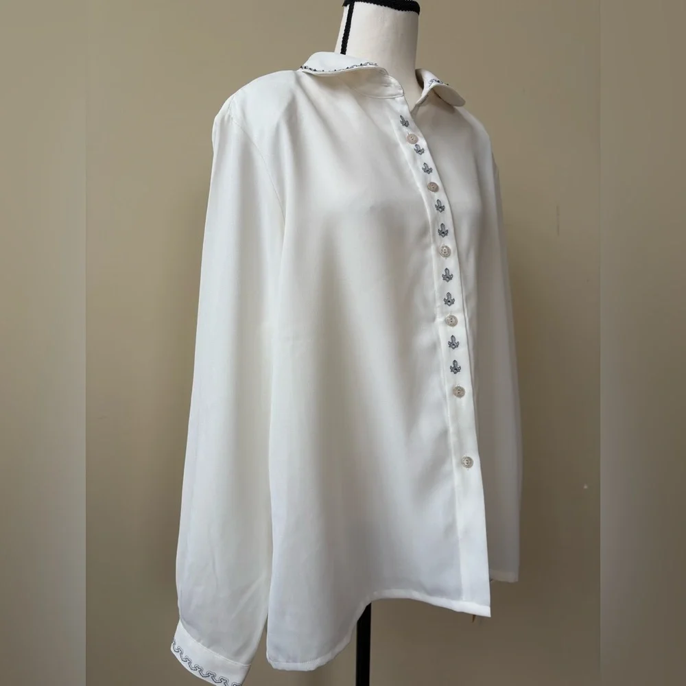 NWT - Elegant White Button-Up Blouse With Beading - Picture 8 of 14
